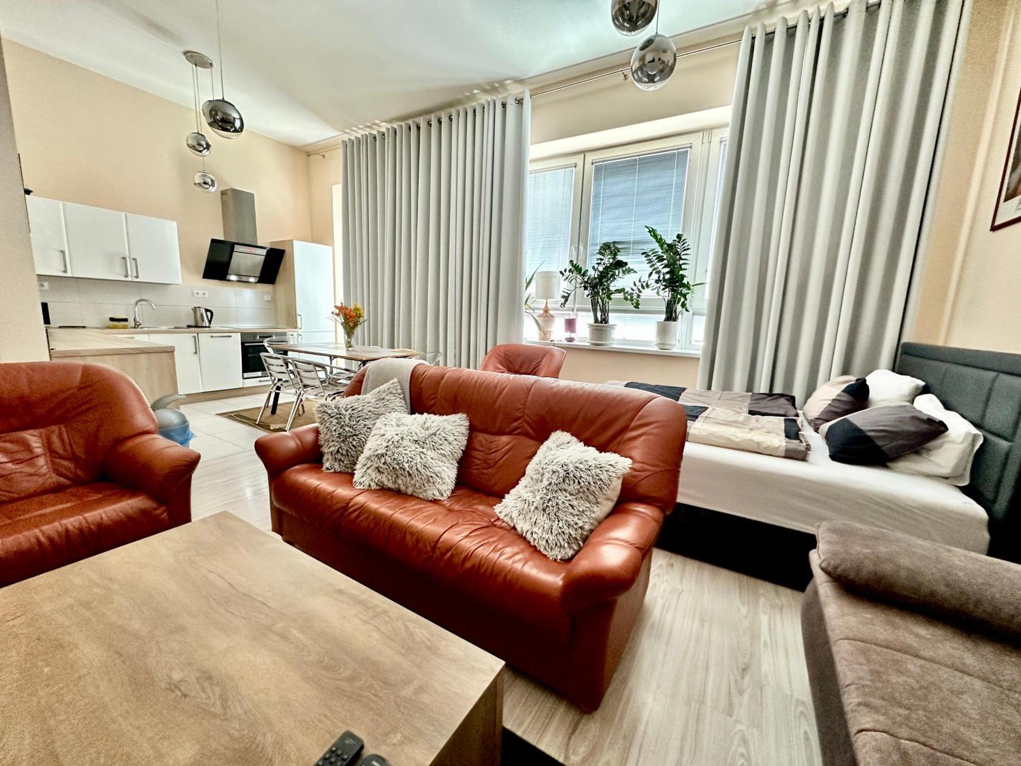 Princess Main Square Apartment 포프라트 외부 사진